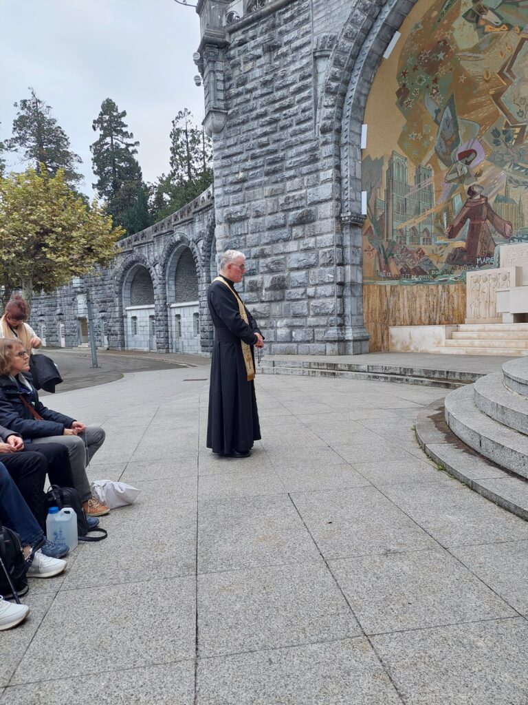 Rosenkranz in Lourdes